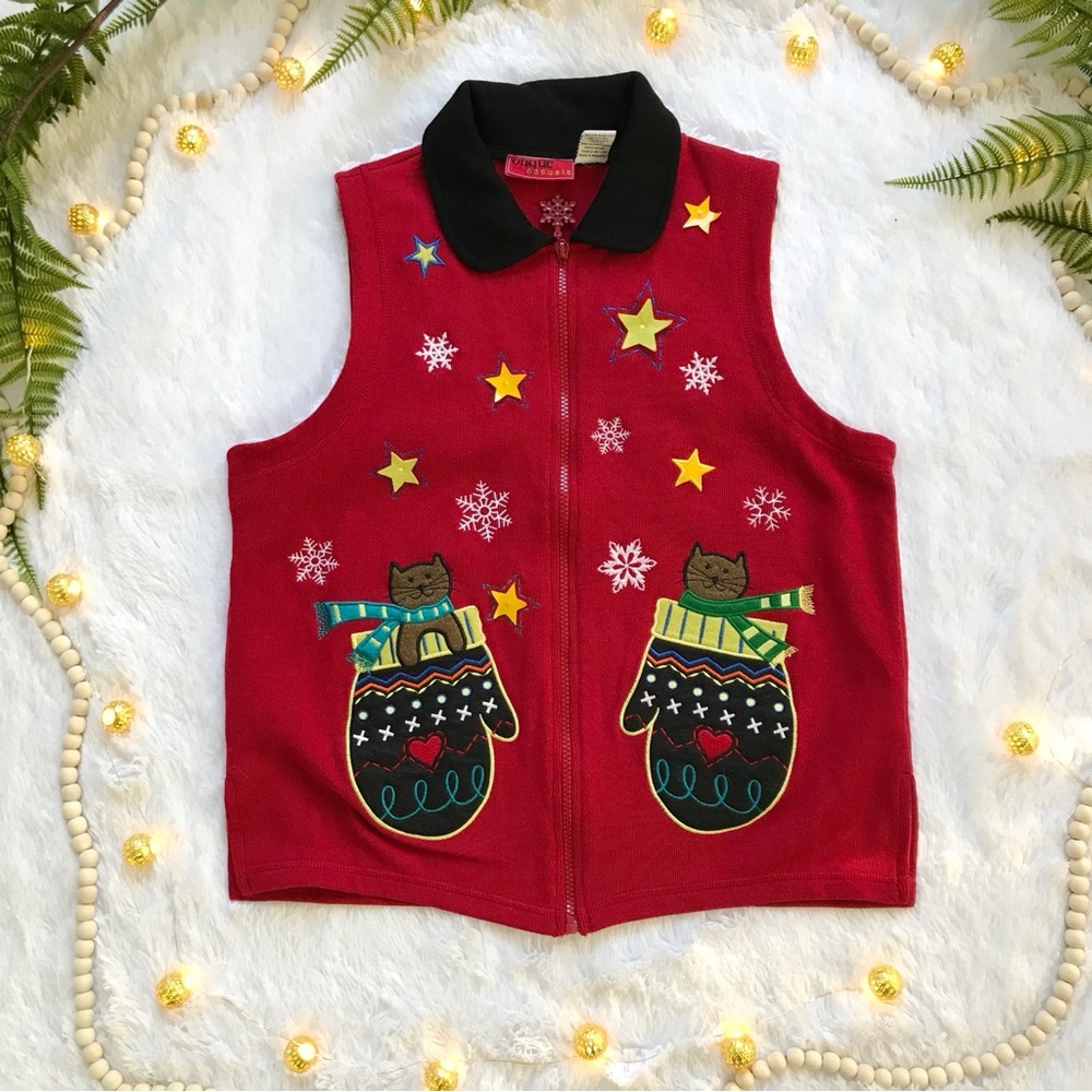 Onque Casuals Red Vest with Kitten in Mittens Appliqué Ugly Christmas Sweater